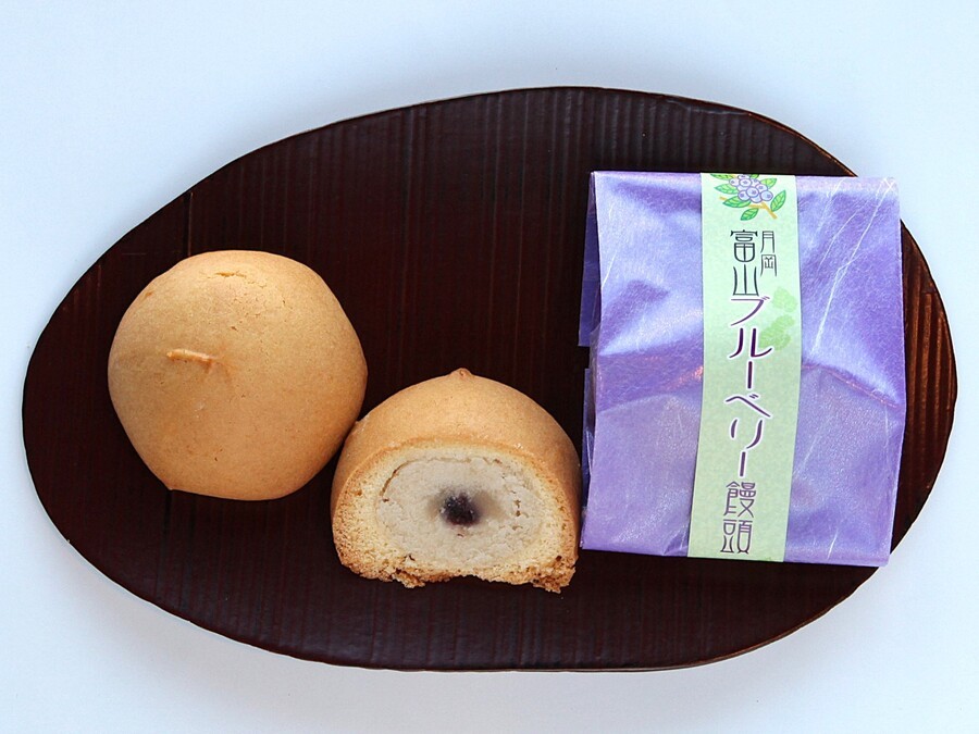 月岡ブルーベリー饅頭　佐々木千歳堂